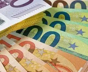 Combina palabras o conceptos para crear algo único y divertido